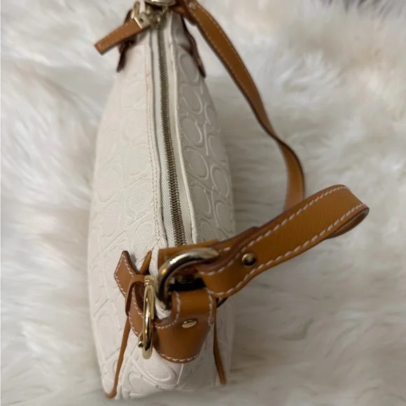 Salvatore Ferragamo White and Tan Shoulder Bag - Picture 8 of 11